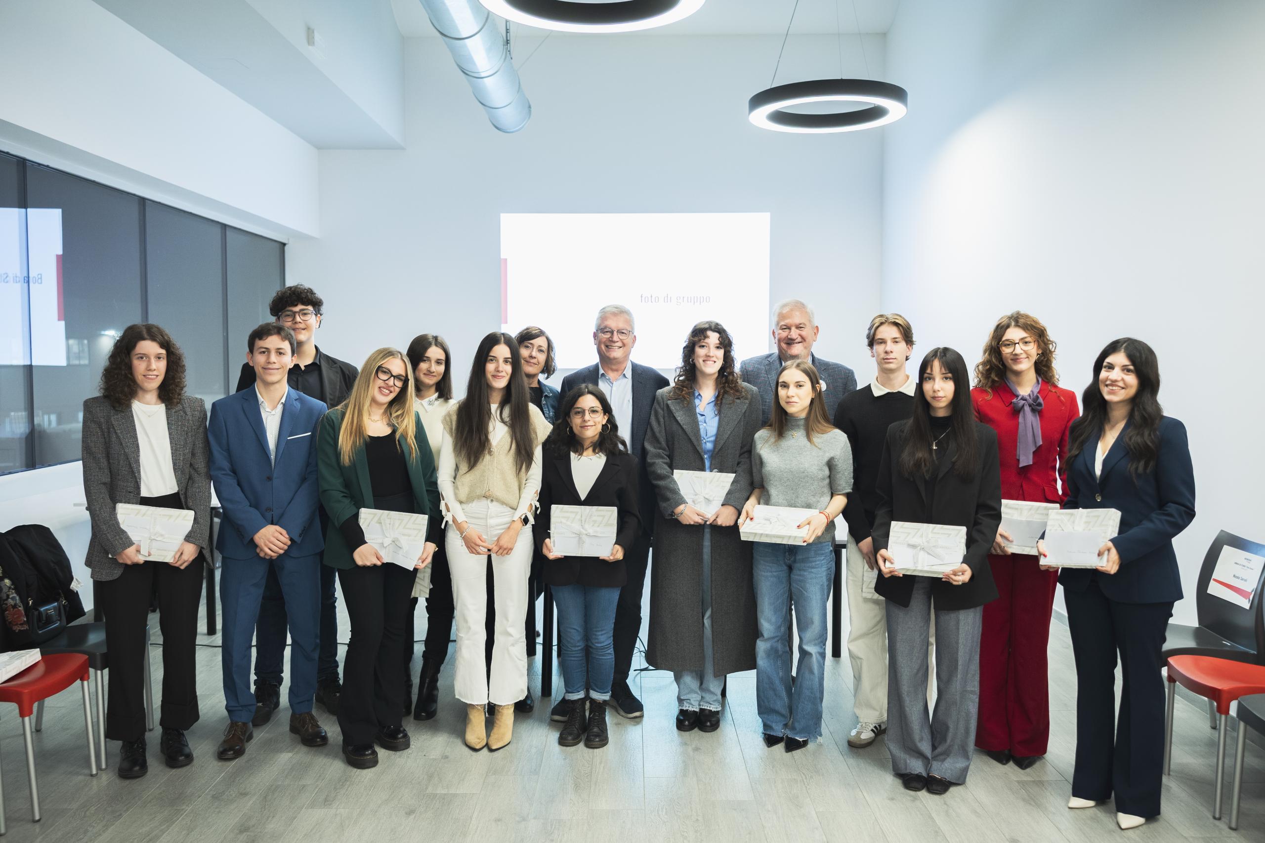 Fourteen students awarded for their commitment and outstanding results during the second edition of the “Silvio Bonomi” scholarships